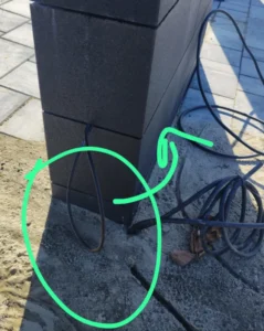 Błędne wyprowadzenie przewodu fotokomórki nadajnika – brak możliwości prawidłowego montażu